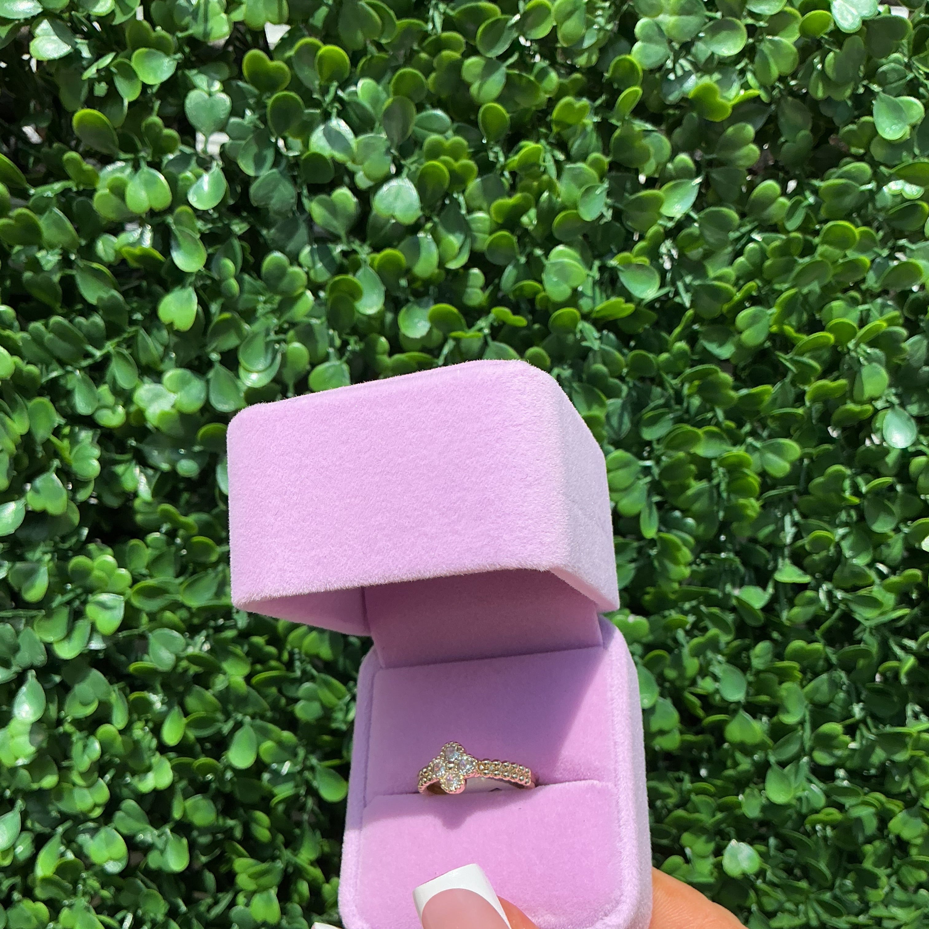 Clover ring