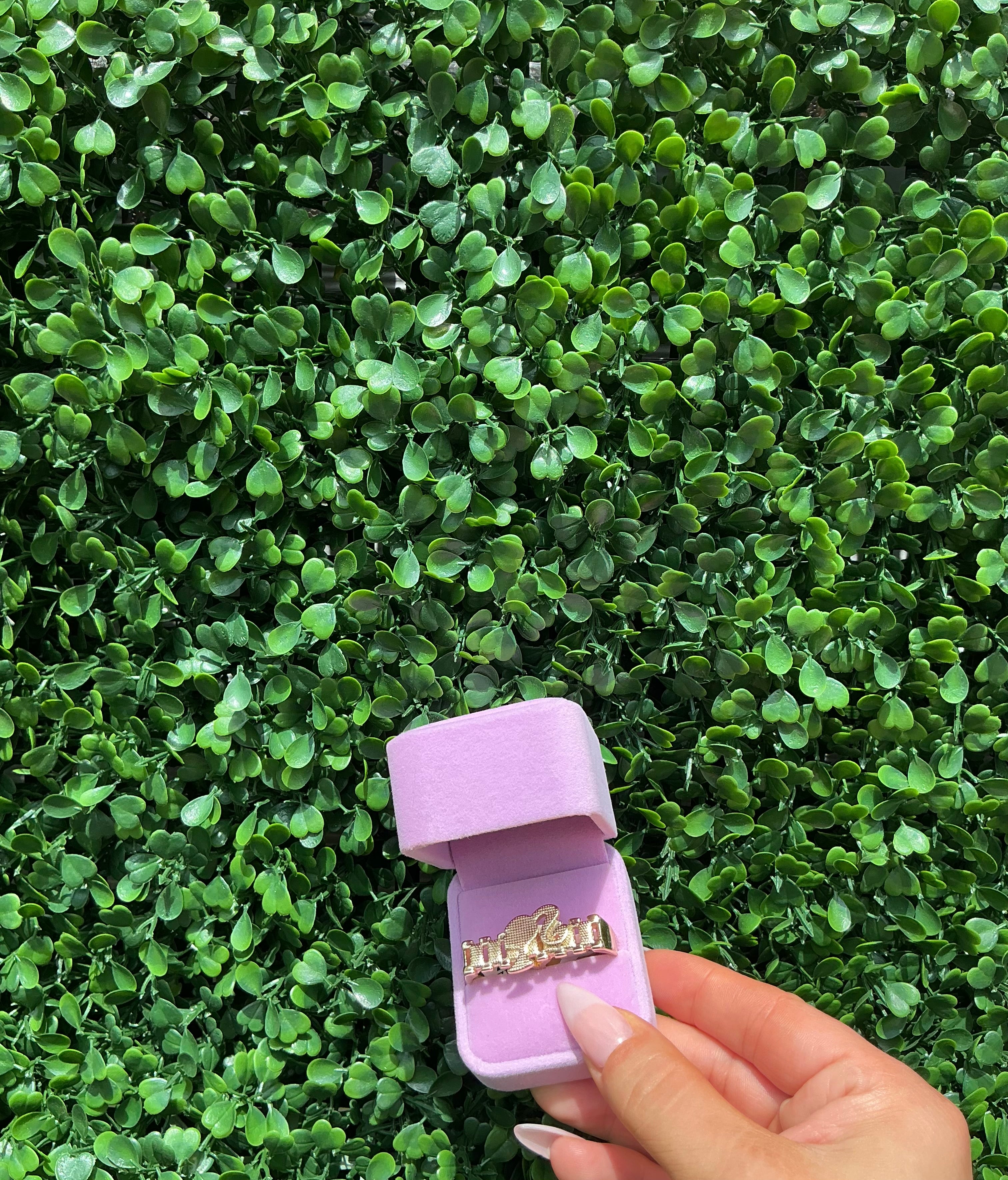 Barbie double finger ring