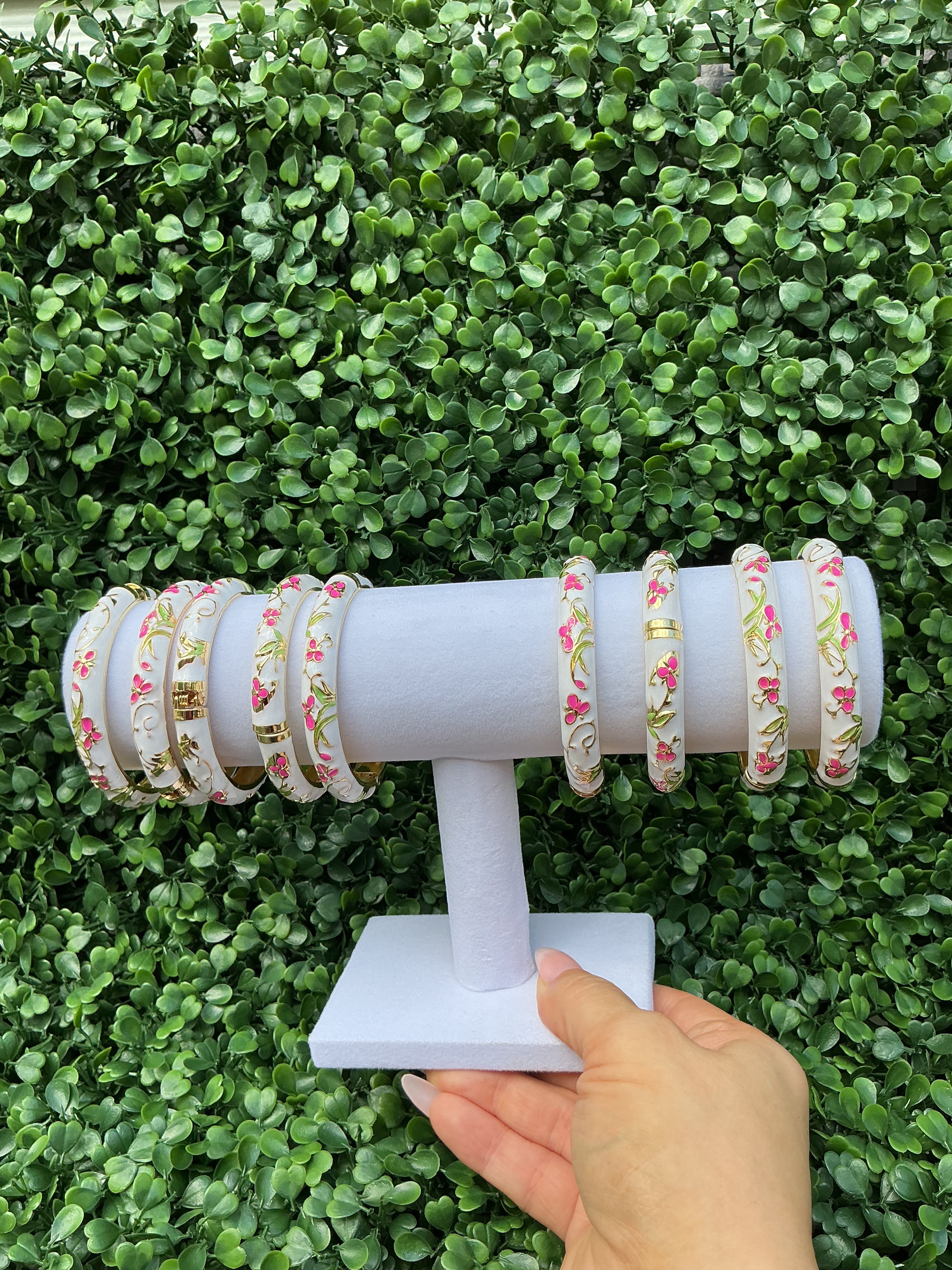 White W/floral gold plated bangle