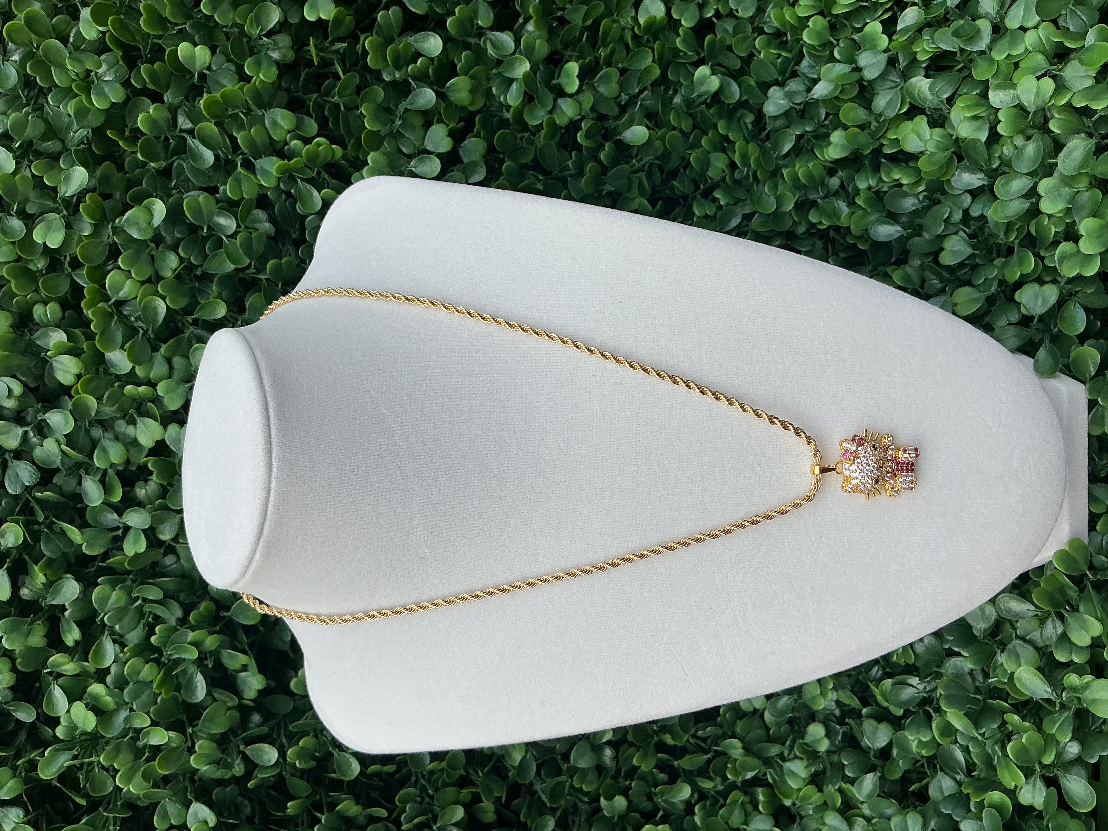HK Diamond filled necklace