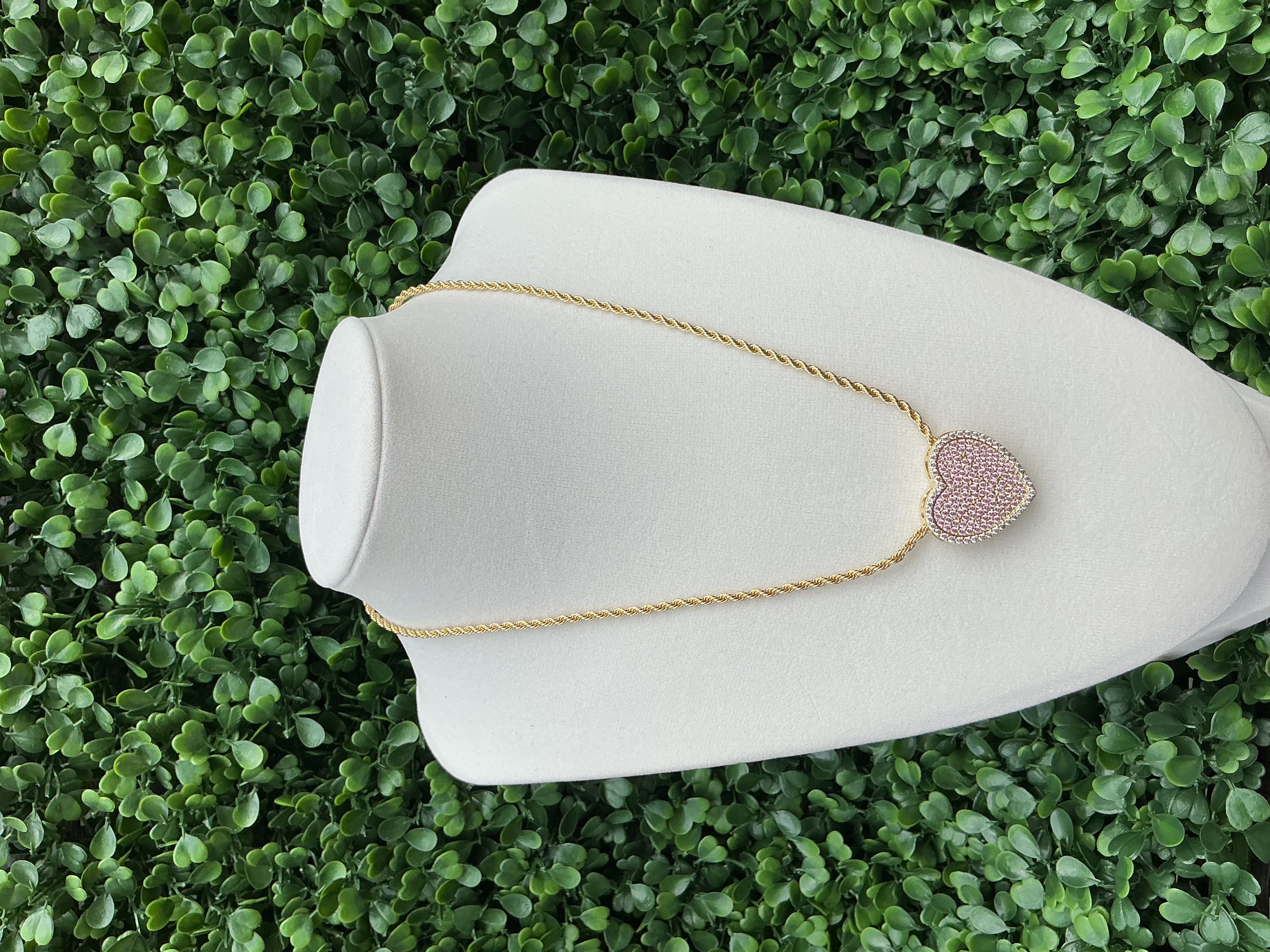 Pink smaller diamonds heart necklace
